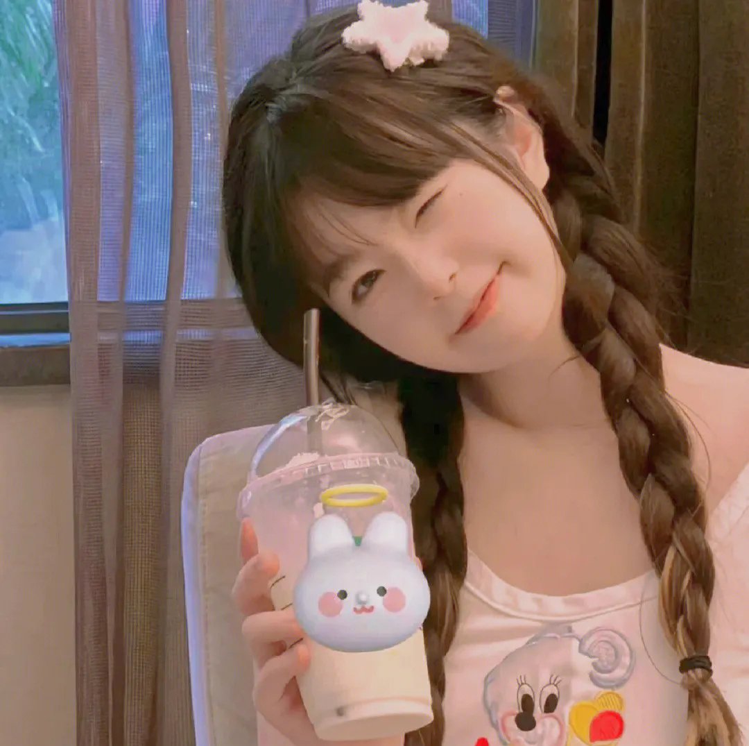 黄蜂女